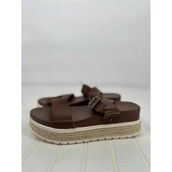 TORRID Womens Two Piece Sandal Size 7.5 WW WIDE Cognac Brown Strappy Ankle Strap - Picture 2 of 8